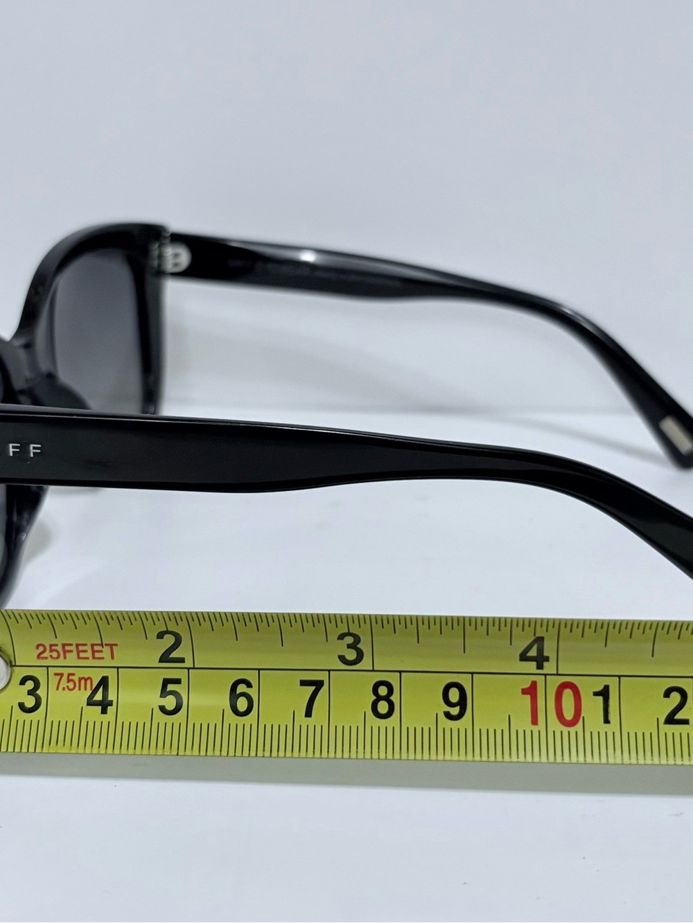 Diff Eyewear Polarized Black Cat-Eye Sunglasses - Picture 8 of 9